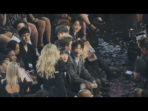 190501 BBMA BTS REACTION to Kelly Clarkson Medley