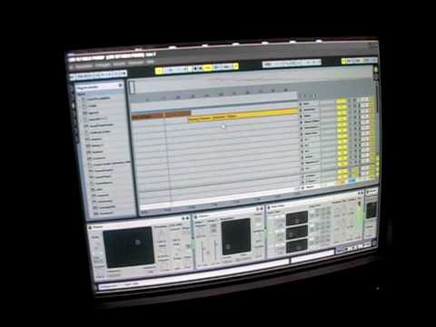 AXONIC VS GLOOMY PHANTOM