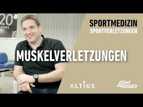 Rückenschmerzen und Schmerzen am Ende einer Frau Urinieren zu schreiben Knie-Arthrose Arthritis