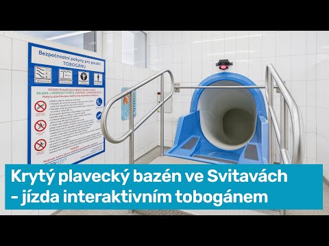 Kryty plavecký bazén ve Svitavách - jízda tobogánem