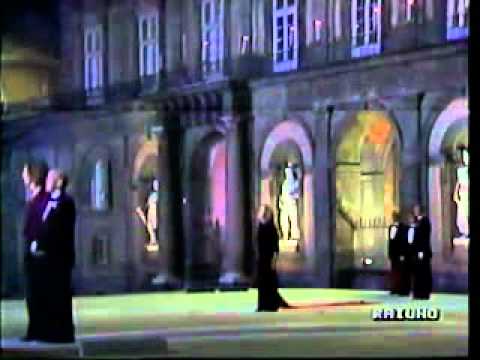 Pupella Maggio - Je vuless' truvà pace (Eduardo De Filippo)