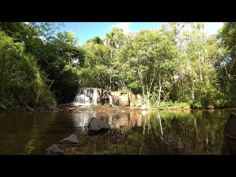 Cachoeira Relaxante em Francisco Beltrão - Francisco Beltrão, Paraná, Brasil