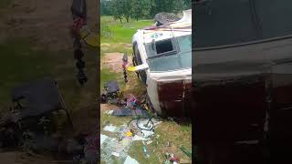 Download lagu A passenger bus going from Jaitpur to Banasukli overturned near Jamthan, in which 5 to 7 people suffered minor injuries. mp3
