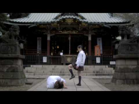 ハイキック女子高生！セーラー服で回し蹴り？