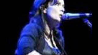 Stealing Kisses (live) - Lori McKenna - Clearwater, FL