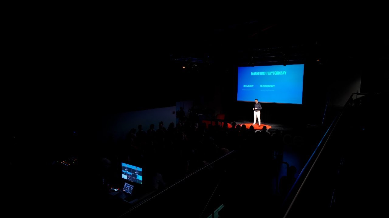 Przy(e)śnione metropolie | Bartosz Chmielnik | TEDxMościce