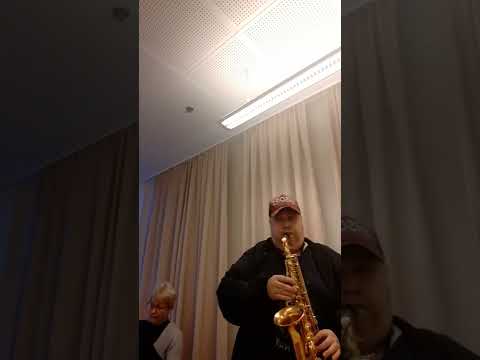 "I am dreaming ..."  R. Laur