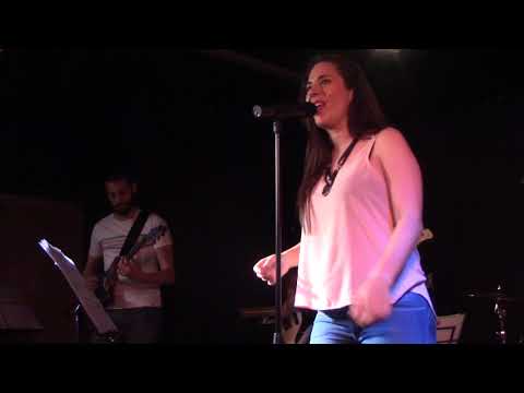 María Lareu Band - Chas y aparezco a tu lado (Alex y Christina)