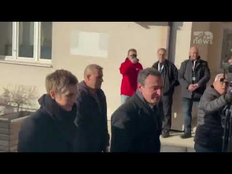 Top News - Zgjedhjet në Kosovë, kandidati i LVV për kryeministër Albin Kurti voton në Prishtinë