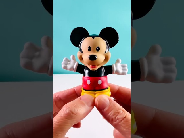 Vídeo relacionado con Fisher-Price Pieza de repuesto Little People Big Helpers Family FTL14 - Figura de bebé hispano de repuesto en cesta verde con traje morado