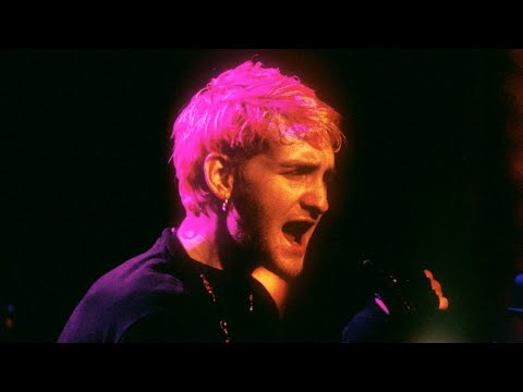 How can Layne Staley sing like THIS?