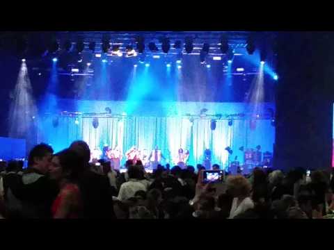 The Harlem Gospel Choir - Oh Happy Day