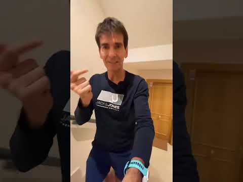 Muévete al menos cada dos horas.