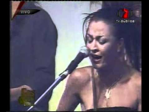 Paola Bernal - Zamba para mi ausencia (Cosquin 2008)