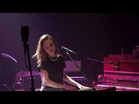 Bára Zmeková - Kostra (Křest alba LUNAVES @Studio ALTA, 20.3.2019)