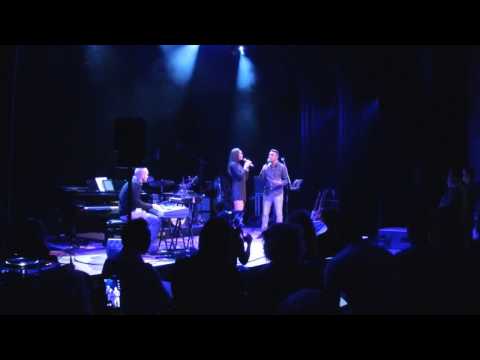 Dennis Kroon zingt Hello