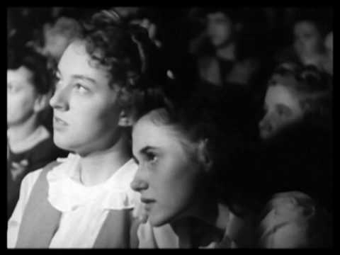 Frank Sinatra Causes Riot in NYC Paramount Theater