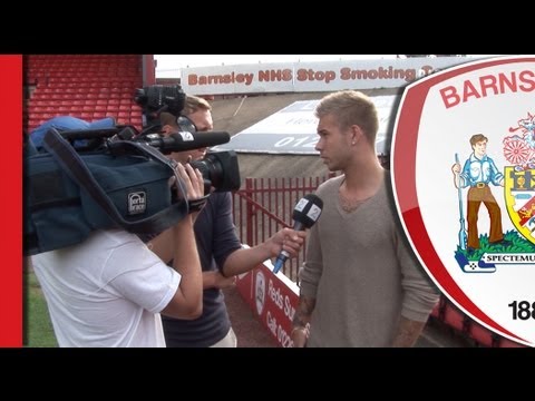 ACCESS ALL AREAS: Behind the scenes of a football player signing - Marcus Pedersen