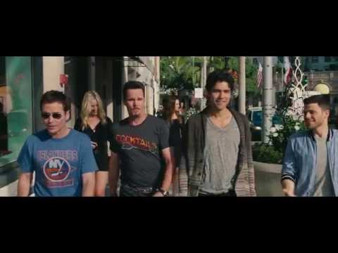 【2015大明星小跟班】中文官方預告，6月18日探班好萊塢