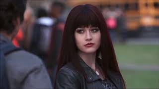 Katherine McNamara - Stay True (Greek Lyrics)