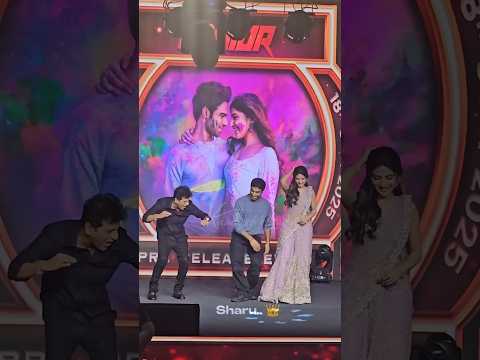 #Kireeti#Sreeleela#Shiva#RajkumarGaru Superb Dance On Stage For Viral Vayyari Song