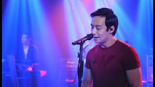 Somebody's Me (Live) by Nay Shwe Thway Aung