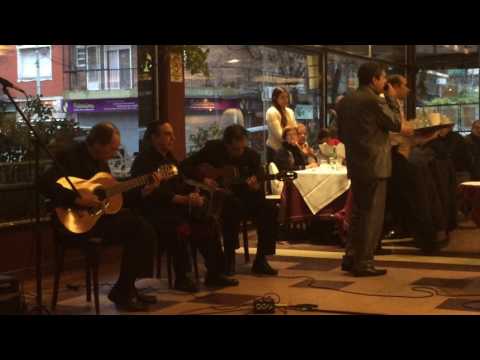 LUIS CORREA (h) Estrella.