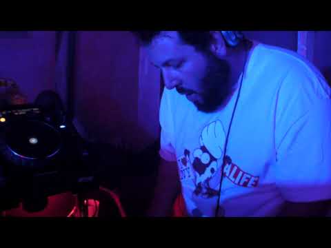 DJ FASHEN w/ THEE MIKE B - TICEY - LIVE @ FINAL BANANA SPLIT 11.1.09