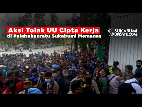 Aksi Tolak UU Cipta Kerja di Palabuhanratu Sukabumi Memanas