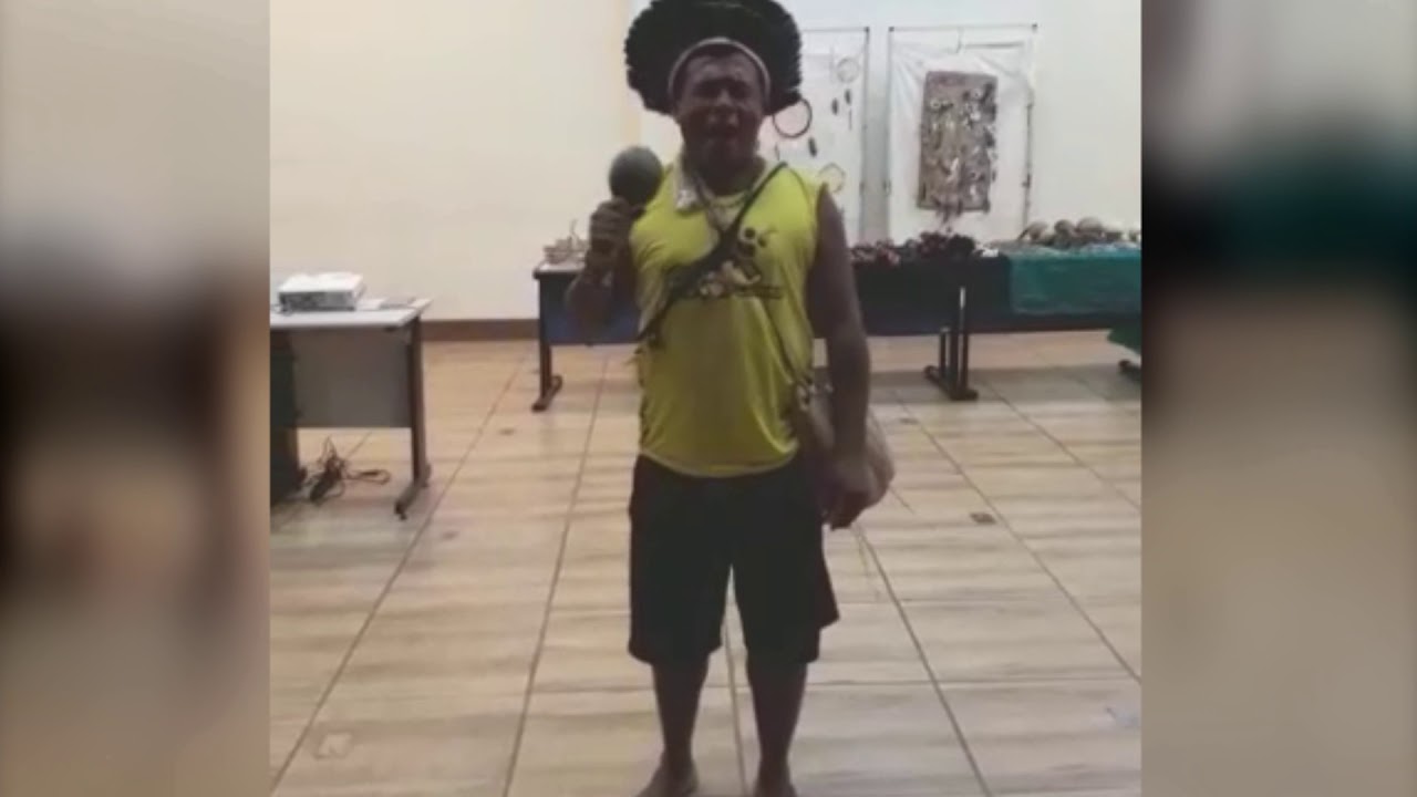 Imagem: Índio Thelekatoa participa de encontro com educadores em Juiz de Fora