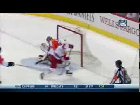 Gerbe scores BETWEEN THE LEGS @ Flyers