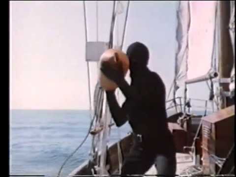 Phenomenal and the Treasure of Tutankamen (1968) - Fight Scene