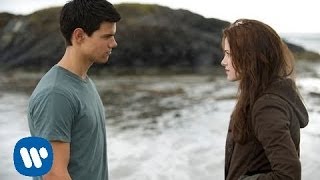 Ximena Sarinana - &quot;Frente Al Mar&quot; (Video Oficial)