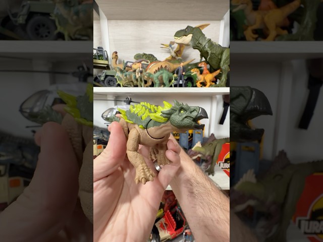 Vídeo relacionado con Figura de Dinosaurio Jurassic World Strike Attack Genyodectes con articulaciones móviles y función de Golpe único, Regalo de Juguete con Juego físico y Digital