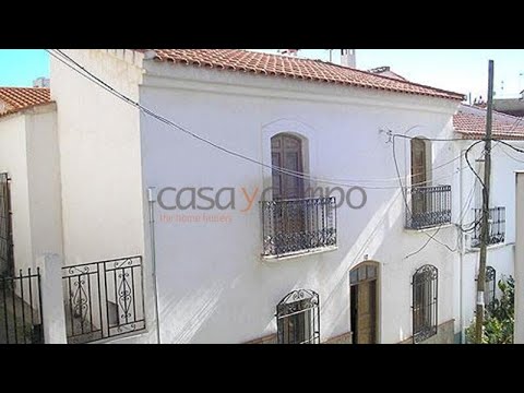CYC188 €39,950 3DB/ 1 DB Double fronted townhouse-Lubrín