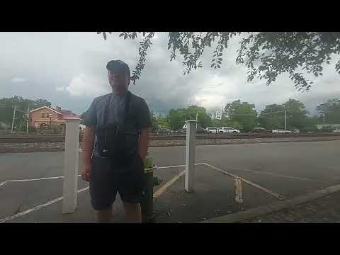 Railfanning in Glendale, Saturday night at 7:00 PM