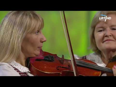 VILAINIU-atliekama graži daina.