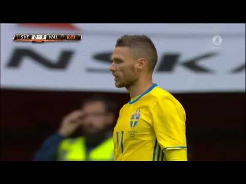 Forsberg serverar Berg - skottet täcks av - TV4 Sport