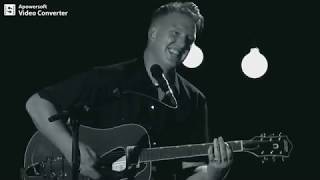 Queens of the Stone Age - Fortress [Acoustic with Lyrics] - Live 2017