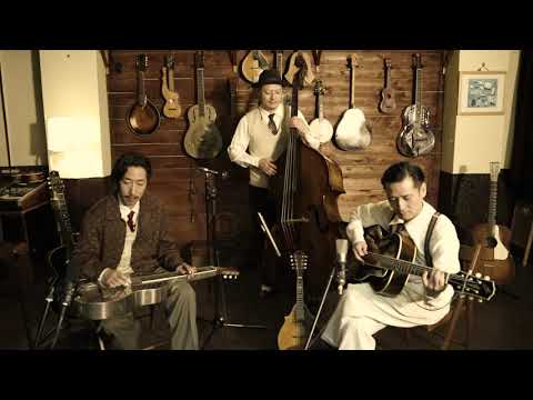 SWEET HOLLYWAIIANS / TICKLIN' THE STRINGS