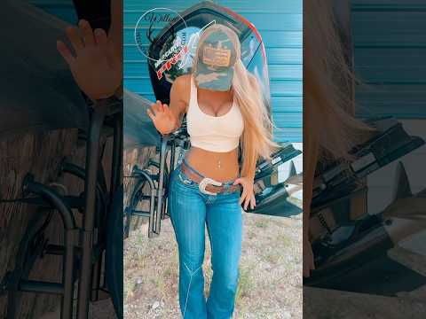 #countrymusic #country #foryou #friday #weekend #boat #cowgirl