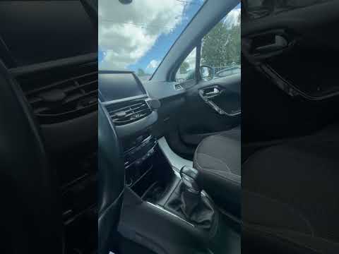 фото peugeot 208 i рестайлинг 0