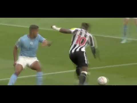 THE DAY ALLAN SAINT-MAXIMIN SHOWED KYLE WALKER AND THE WHOLE MAN CITY DEFENSE WHO REALLY IS THE BOSS