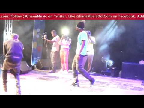 Dee Moneey & Kwaw Kese - Performs 'Money Talks' at Sarkology release concert | GhanaMusic.com Video