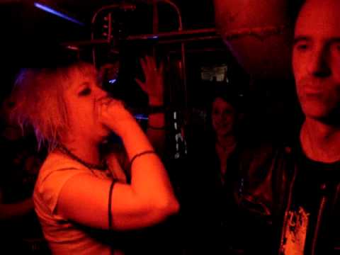 Midnight Creeps - Live at Thee Royal Palace [A basement gig, broken-up by the cops, 2011.]