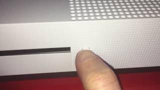 Xbox One S eject button and noise ( the sound it makes with no disk in it)