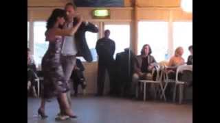 Bart Boskaljon & Maureen van Atlhuis in Milonga La Cantina (2) "Recuerdos de la Pampa" J.d'Arienzo