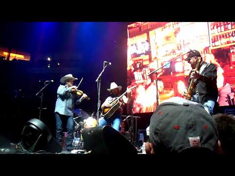 James Carothers - Folsom Prison Blues (Johny Cash) @ the KFC Yum Center (1/25/19)