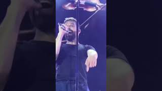 Ricky Martin      🇨🇦🇷🇴Twins Join Him on Stage, Overwhelming Him with Emotions and Tears of joy!