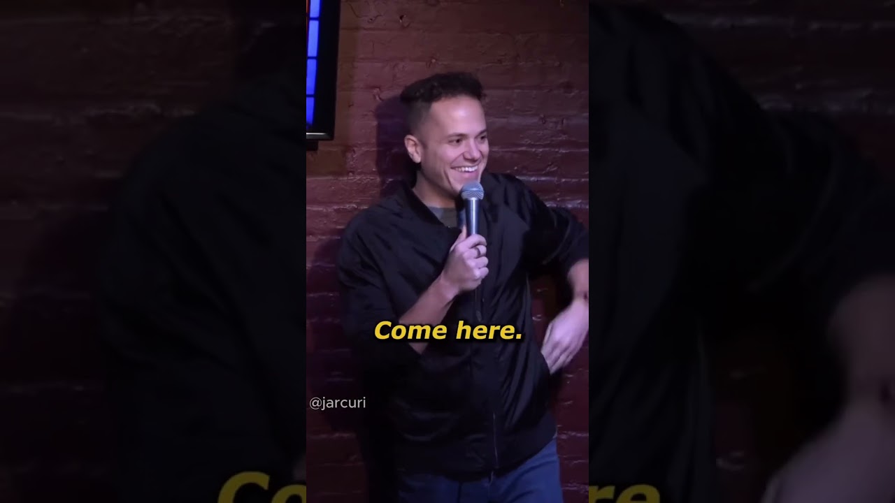 This cat is wild ....🤣🤣🤣